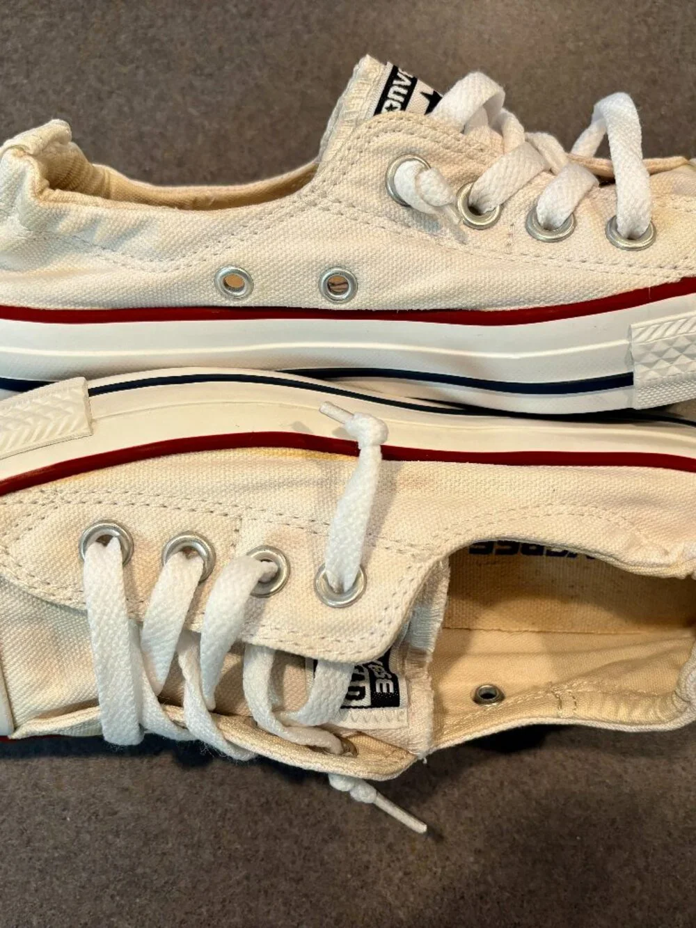 ~~Converse Chuck Taylor All Star Shoreline Slip-On White Women 6..GUC!!...